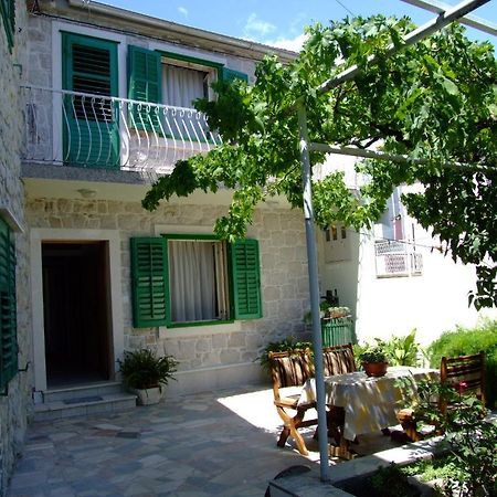 Apartments Villa Rosa Split Exterior photo