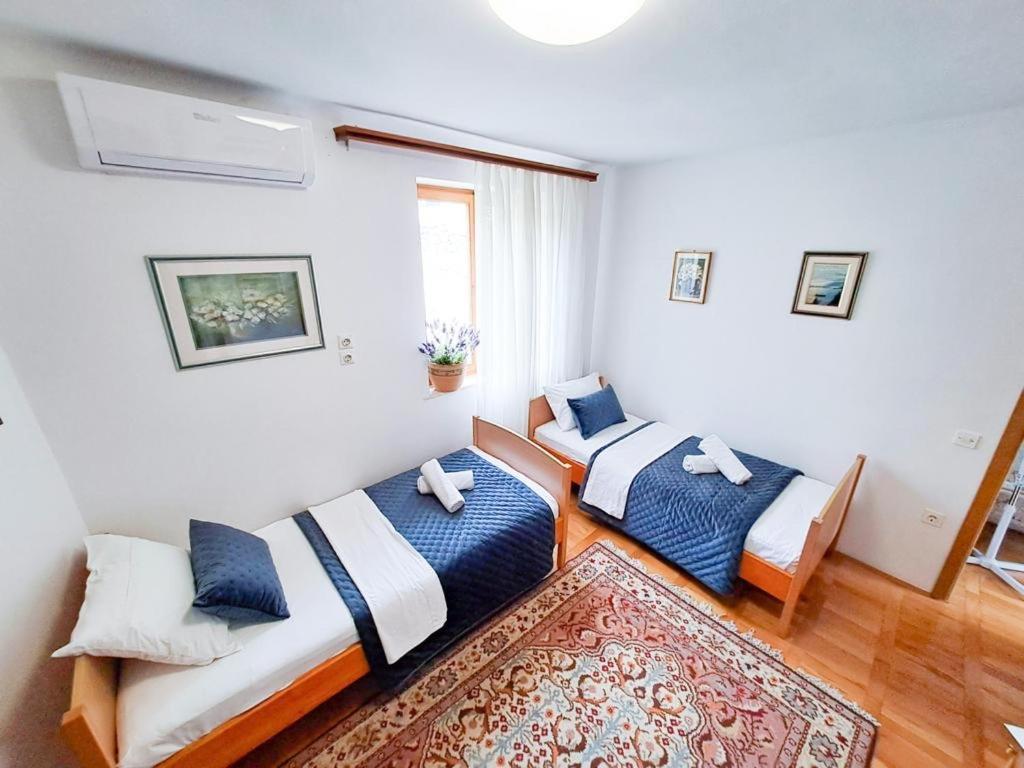 Apartments Villa Rosa Split Exterior photo